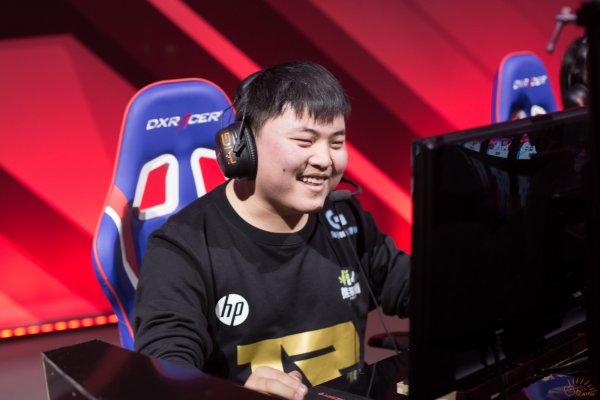 大坂直美巅峰对决,Uzi与40激战日本队分钟,出色防守胜负难料!(大坂直美球迷会) 大坂直美巅峰对决,Uzi与40激战日本队分钟,出色防守胜负难料!(大坂直美球迷会)