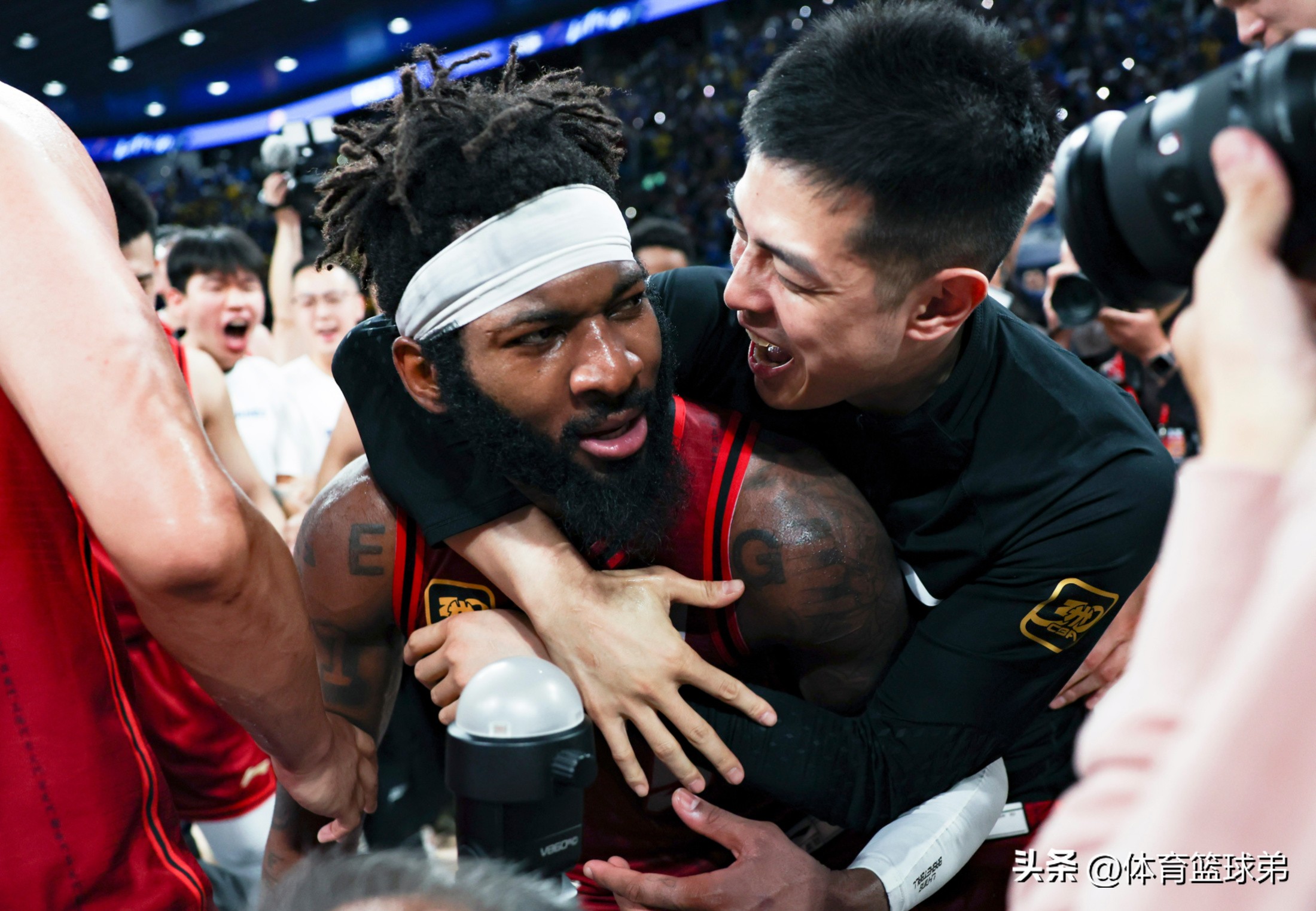 九游体育APP下载今晚广州队备战欧超杯，官宣签约细节曝光，质疑声仍在，年轻球员得到机会的简单介绍